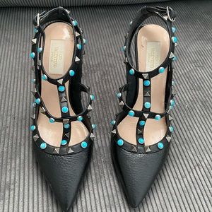 Valentino Rockstud Pumps